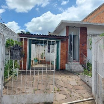 Casa à venda com 66m², 2 quartos, 2 vagas no bairro Santa Tereza em Porto Alegre