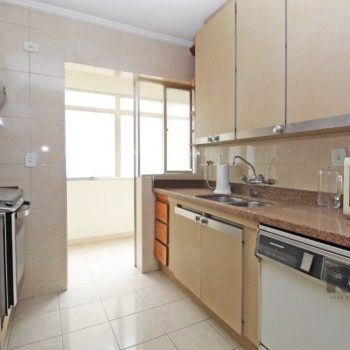 Apartamento à venda com 182m², 3 quartos, 1 suíte, 2 vagas no bairro Moinhos de Vento em Porto Alegre