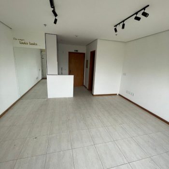 Conjunto/Sala à venda com 42m², 1 vaga no bairro Higienópolis em Porto Alegre