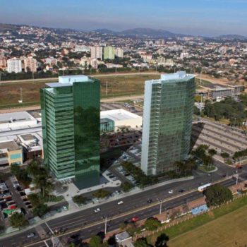 Conjunto/Sala à venda com 42m², 1 vaga no bairro Cristal em Porto Alegre