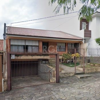 Casa à venda com 259m², 3 quartos, 1 suíte, 3 vagas no bairro Chácara das Pedras em Porto Alegre