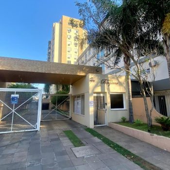 Apartamento à venda com 57m², 2 quartos, 2 vagas no bairro Santana em Porto Alegre