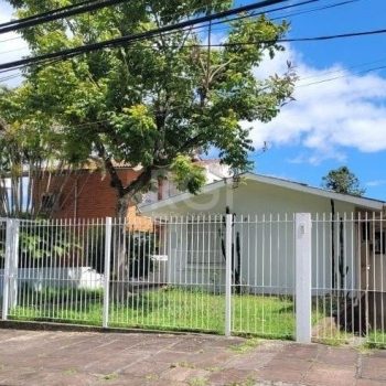 Casa à venda com 205m², 3 quartos, 3 vagas no bairro Tristeza em Porto Alegre