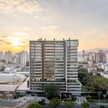 Apartamento à venda com 45m², 1 quarto, 1 vaga no bairro Praia de Belas em Porto Alegre