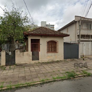 Casa à venda com 200.000m², 3 quartos no bairro Menino Deus em Porto Alegre