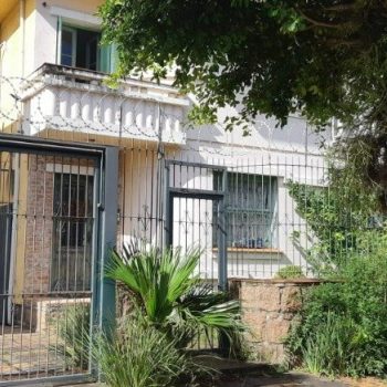 Casa à venda com 300m², 3 quartos, 1 suíte, 6 vagas no bairro São Geraldo em Porto Alegre