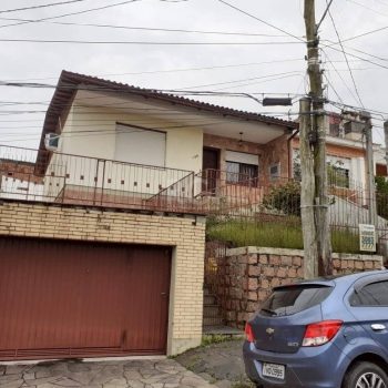 Casa à venda com 130m², 4 quartos no bairro Santa Tereza em Porto Alegre