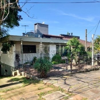 Casa à venda com 200m², 3 quartos, 1 suíte, 1 vaga no bairro Jardim do Salso em Porto Alegre