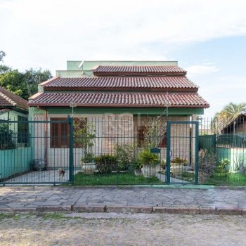 Casa à venda com 203m², 2 quartos, 1 vaga no bairro Ipanema em Porto Alegre