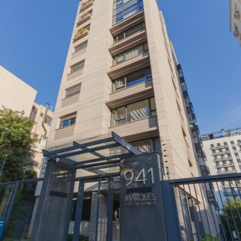 Apartamento à venda com 77m², 2 quartos, 1 suíte, 1 vaga no bairro Moinhos de Vento em Porto Alegre