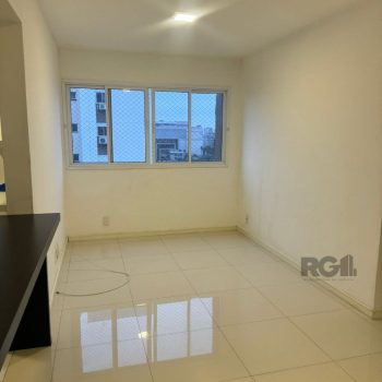 Apartamento à venda com 55m², 2 quartos, 1 vaga no bairro Passo d'Areia em Porto Alegre