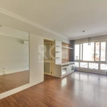 Apartamento à venda com 74m², 2 quartos, 1 vaga no bairro Rio Branco em Porto Alegre