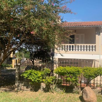 Casa à venda com 220m², 3 quartos, 2 suítes no bairro Ipanema em Porto Alegre