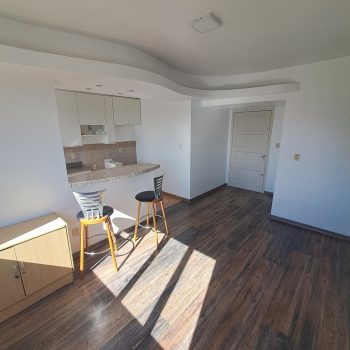 Apartamento à venda com 43m², 1 quarto no bairro Floresta em Porto Alegre