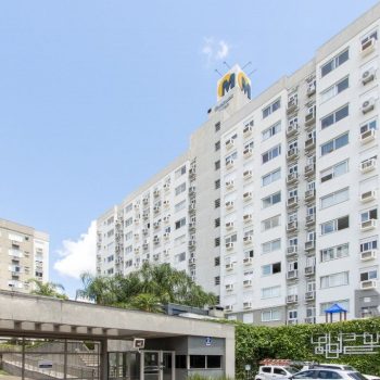 Apartamento à venda com 72m², 3 quartos, 1 suíte, 2 vagas no bairro Glória em Porto Alegre