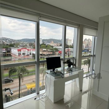 Conjunto/Sala à venda com 118m², 3 vagas no bairro Central Parque em Porto Alegre