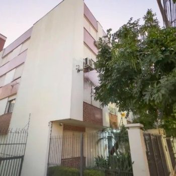 Apartamento à venda com 96m², 3 quartos, 1 vaga no bairro São João em Porto Alegre