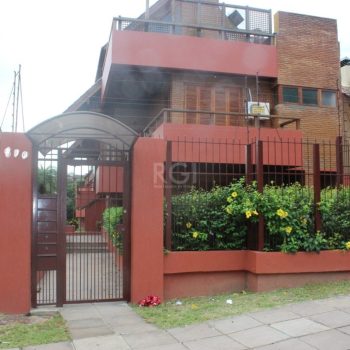 Casa Condominio à venda com 379m², 4 quartos, 1 suíte, 2 vagas no bairro Menino Deus em Porto Alegre