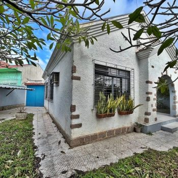 Casa à venda com 120m², 3 quartos, 3 vagas no bairro Passo d'Areia em Porto Alegre