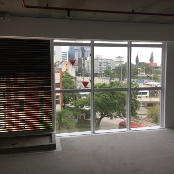 Conjunto/Sala à venda com 35m², 1 vaga no bairro Petrópolis em Porto Alegre