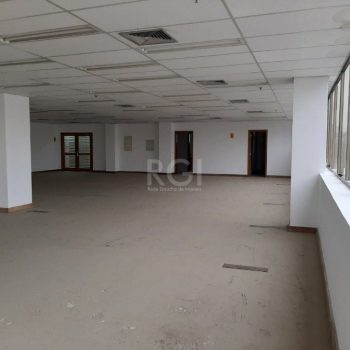 Conjunto/Sala à venda com 318m², 4 vagas no bairro Boa Vista em Porto Alegre