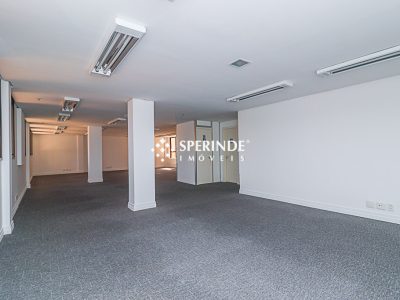 Sala para alugar com 144m², 1 vaga no bairro Santana em Porto Alegre - Foto 4