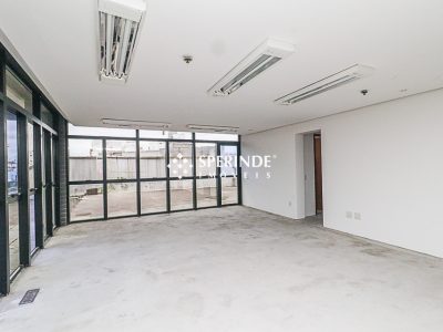 Sala para alugar com 239m², 1 vaga no bairro Santana em Porto Alegre - Foto 2