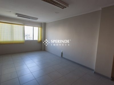 Sala para alugar com 250m² no bairro Partenon em Porto Alegre - Foto 10