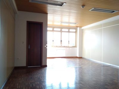 Sala para alugar com 41m² no bairro Exposição em Caxias do Sul - Foto 2