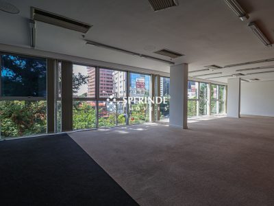 Sala para alugar com 102m², 1 vaga no bairro Petrópolis em Porto Alegre - Foto 9