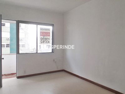 Apartamento para alugar com 40m², 1 quarto no bairro Centro em Porto Alegre - Foto 3