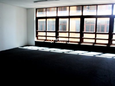 Sala para alugar com 57m² no bairro Centro em Porto Alegre - Foto 3