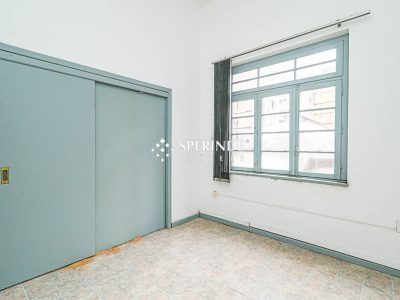 Apartamento para alugar com 139m², 3 quartos no bairro Centro em Porto Alegre - Foto 10