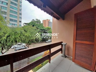 Casa em Condomínio para alugar com 159m², 3 quartos, 2 vagas no bairro Petrópolis em Porto Alegre - Foto 4