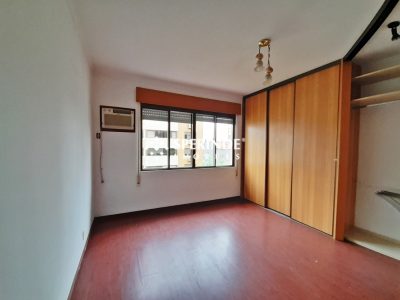 Casa em Condomínio para alugar com 159m², 3 quartos, 2 vagas no bairro Petrópolis em Porto Alegre - Foto 10