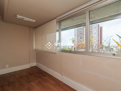 Sala para alugar com 75m², 2 vagas no bairro Higienópolis em Porto Alegre - Foto 14