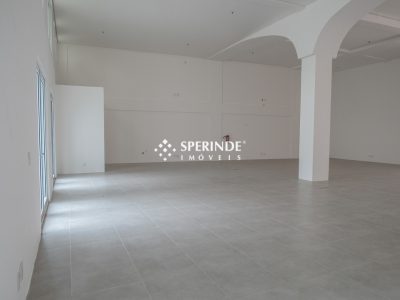 Sala para alugar com 216m², 1 vaga no bairro Sanvitto em Caxias do Sul - Foto 2