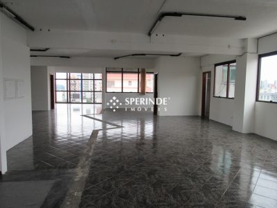 Sala para alugar com 310m², 4 vagas no bairro Centro em Caxias do Sul - Foto 9