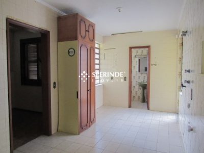 Casa para alugar com 300m², 3 quartos, 2 vagas no bairro Sagrada Família em Caxias do Sul - Foto 12