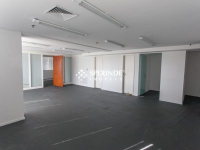 Sala para alugar com 655m², 1 vaga no bairro Cidade Baixa em Porto Alegre - Foto 9