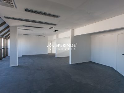 Sala para alugar com 655m², 1 vaga no bairro Cidade Baixa em Porto Alegre - Foto 20