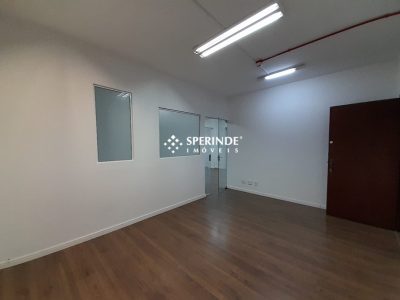 Sala para alugar com 80m², 1 vaga no bairro Centro em Caxias do Sul - Foto 8