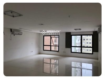 Sala para alugar com 60m² no bairro Centro em Caxias do Sul - Foto 11