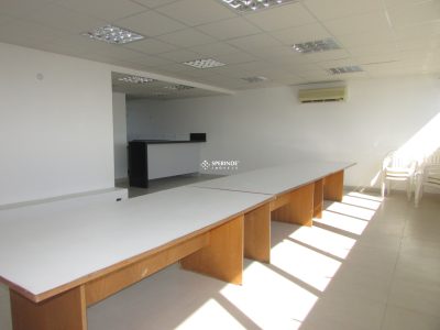 Sala para alugar com 165m², 1 vaga no bairro Passo d'Areia em Porto Alegre - Foto 9