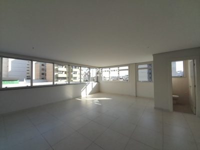 Sala para alugar com 48m², 1 vaga no bairro Centro em Caxias do Sul - Foto 12