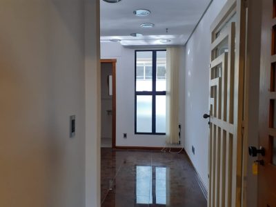 Sala para alugar com 38m², 1 vaga no bairro Mont Serrat em Porto Alegre - Foto 14