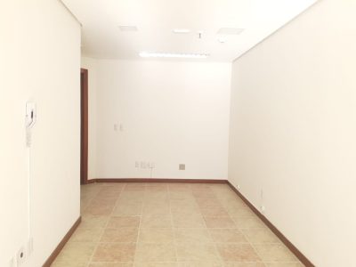 Sala para alugar com 38m², 1 vaga no bairro Mont Serrat em Porto Alegre - Foto 15