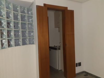 Sala para alugar com 45m², 1 vaga no bairro Mont Serrat em Porto Alegre - Foto 2