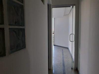 Sala para alugar com 45m², 1 vaga no bairro Mont Serrat em Porto Alegre - Foto 4