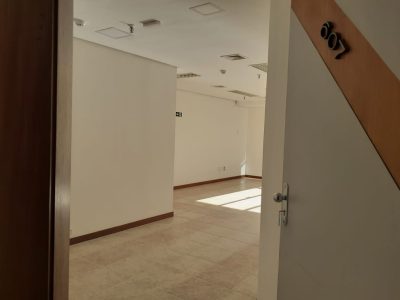 Sala para alugar com 45m², 1 vaga no bairro Mont Serrat em Porto Alegre - Foto 11